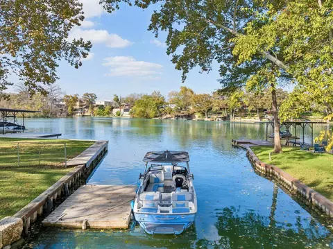 384 Placid Cove Dr, New Braunfels, TX 78130