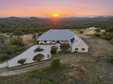 450 Threadgill Ranch Rd, Burnet, TX 78611
