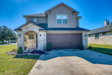 301 Firestone Dr, Meadowlakes, TX 78654