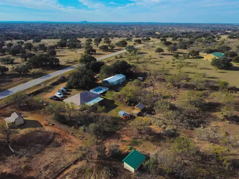115 Field Stone Dr, Llano, TX 78643
