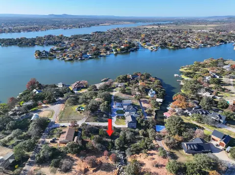 697 698 Castlehigh, Granite Shoals, TX 78654