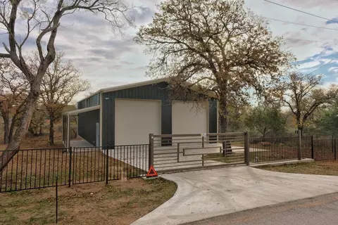 720 Link, Kingsland, TX 78639