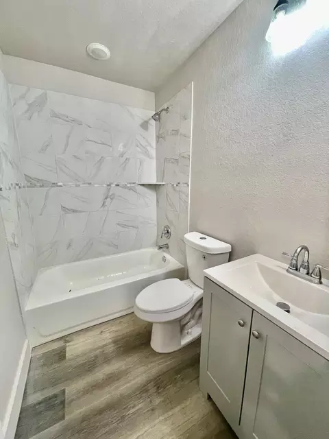 806 E Brown St, Llano, TX 78643 photo 8
