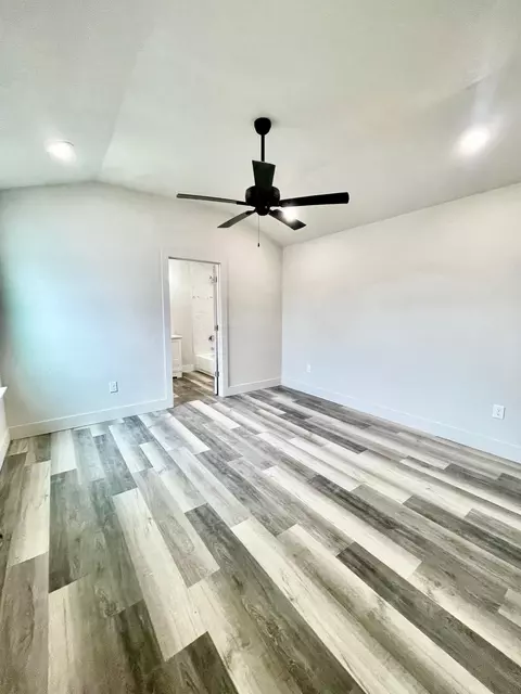 806 E Brown St, Llano, TX 78643 photo 5