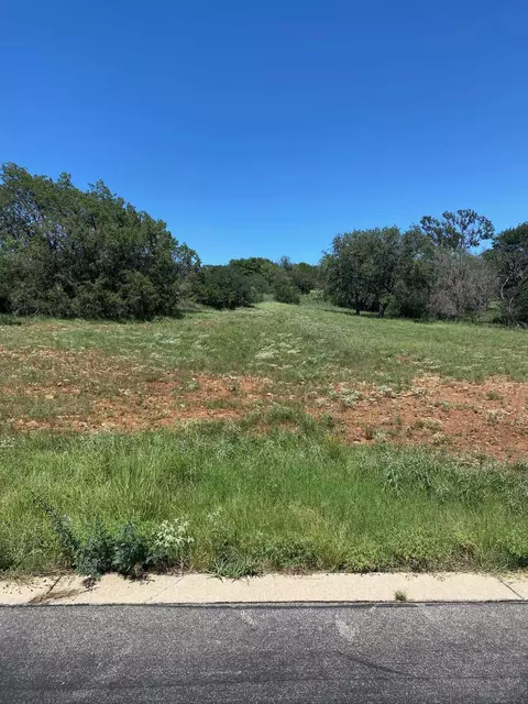 W25058 Apache Tears/white Dove, Horseshoe Bay, TX 78657