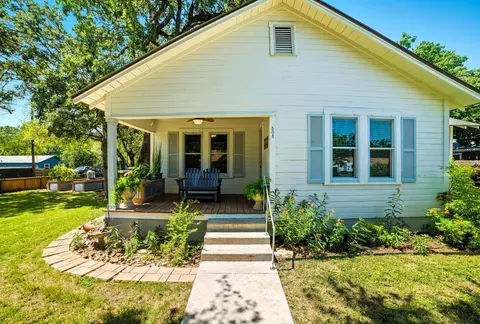 508 S Vandeveer St, Burnet, TX 78611