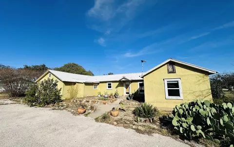 505 S 4th St, Lometa, TX 76853