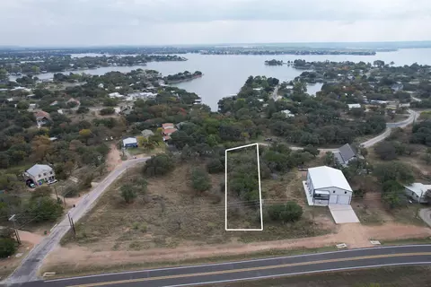 211 Stribling Dr, Sunrise Beach, TX 78643