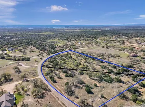 Oak Ridge Trl, Kingsland, TX 78639