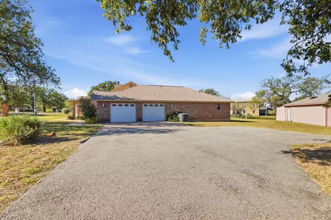Exterior - 200 Apache Trl Trl, Burnet, TX 78611 photo 3 of 4