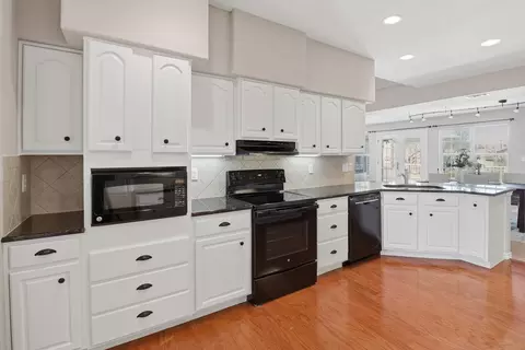 Kitchen - 200 Apache Trl Trl, Burnet, TX 78611 photo 1 of 3