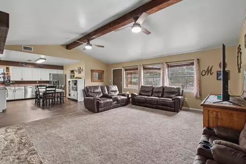 1109 County Road 132a, Kingsland, TX 78639