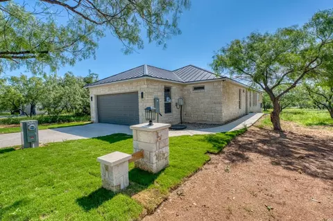 3217 Douglas Dr, Horseshoe Bay, TX 78657