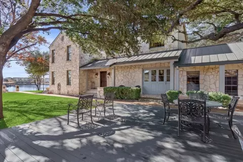 135 Perry Ln, Kingsland, TX 78639