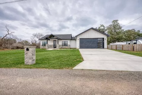 1501 Woodcrest Dr, Granite Shoals, TX 78654