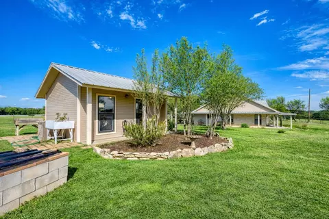 Exterior - 926 Cr 201, Burnet, TX 78611 photo 6 of 8
