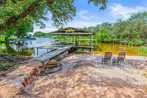 190 Clear Creek Dr, Burnet, TX 78611