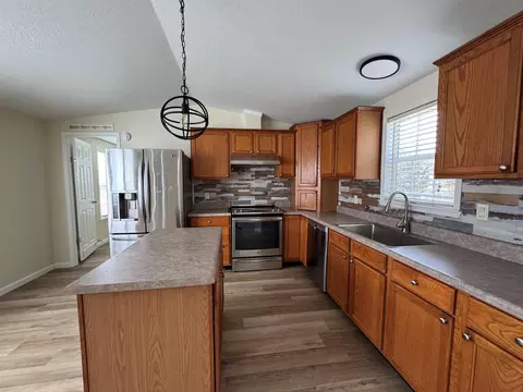 128 Apache Dr, Burnet, TX 78611 photo 4