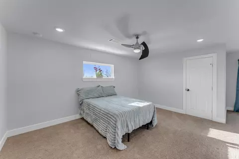 Bedroom - 520 E Island Dr, Bluffton, TX 78607 photo 5 of 7