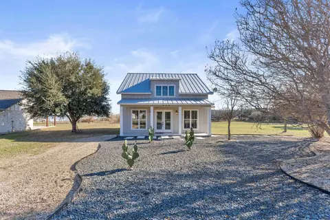 Exterior - 520 E Island Dr, Bluffton, TX 78607 photo 1 of 5