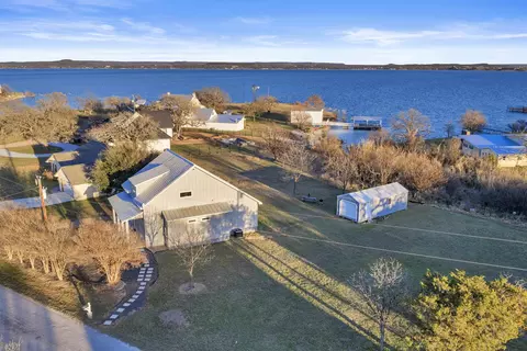 View/Area - 520 E Island Dr, Bluffton, TX 78607 photo 4 of 5