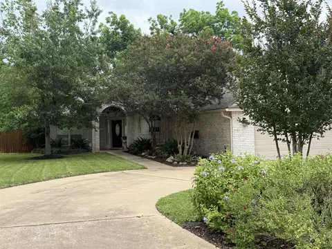 356 Mahan St, Meadowlakes, TX 78654