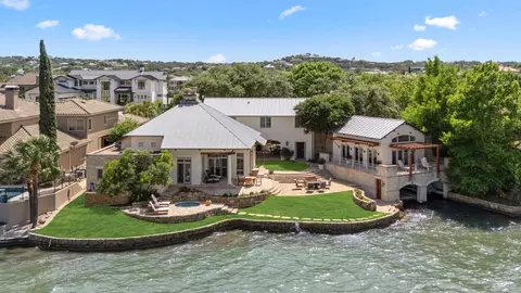 110 Applehead Island Dr, Horseshoe Bay, TX 78657