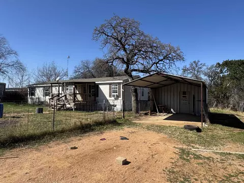 902 Apache, Burnet, TX 78611 photo 2