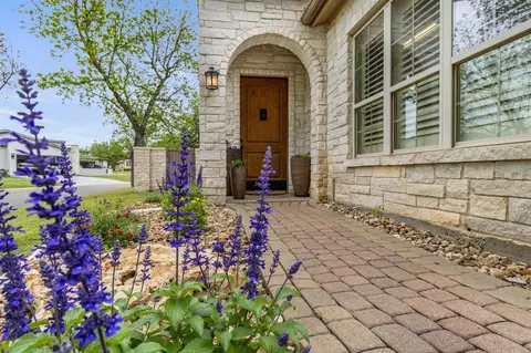 101 Blanco Ct, Horseshoe Bay, TX 78657