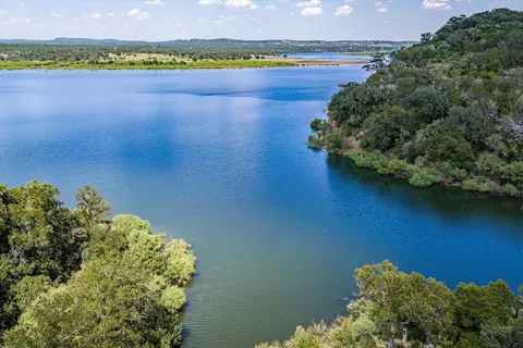 106 Center Cv Ii Loop, Spicewood, TX 78669