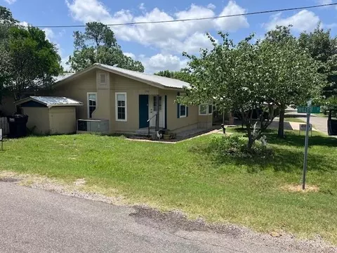 200 Willow Red Bud St, Tow, TX 78672