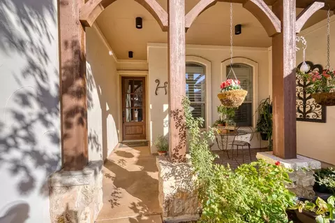 302 Enclave Cir, Horseshoe Bay, TX 78657