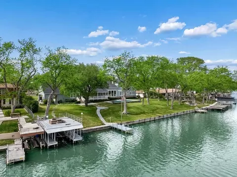 2319 Terminal Loop Dr, Mcqueeney, TX 78123