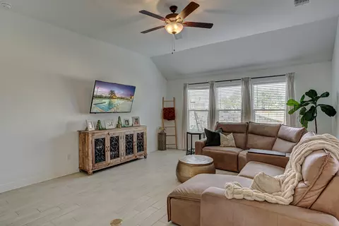 149 Slenderleaf Dr, Marble Falls, TX 78654 photo 9
