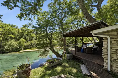 1520 Rocky River Rd, Canyon Lake, TX 78133
