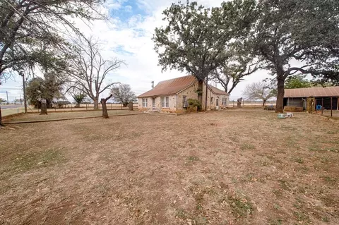 7400 Hwy 27, Comfort, TX 78013