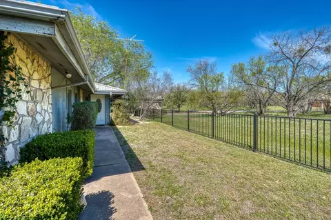 1504 Azure UNIT A, Horseshoe Bay, TX 78657