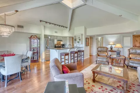 1406 Broken Hls #22, Horseshoe Bay, TX 78657