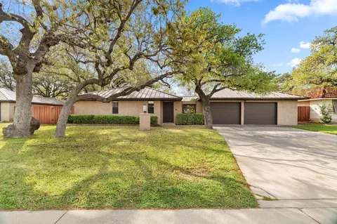 216 Harbor Lgt, Horseshoe Bay, TX 78657