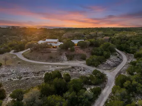 5214 Travis Peak Trl, Marble Falls, TX 78654