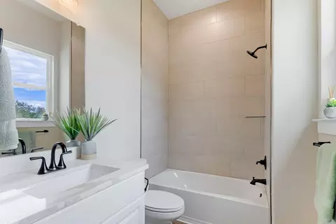 Bath - 111 S Draper Ln, Bertram, TX 78605 photo 4 of 4