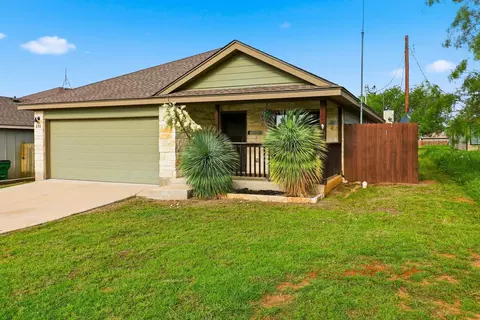 830 Cypress Ln, Cottonwood Shores, TX 78657