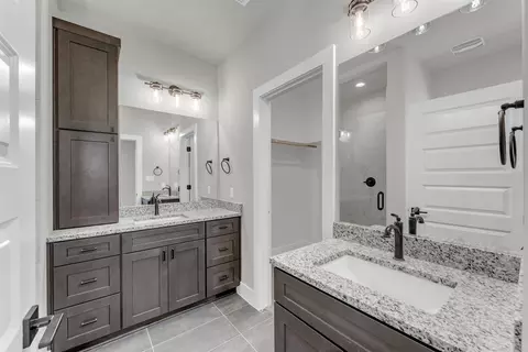 Bath - 249 Western Ave, Bertram, TX 78605 photo 3 of 5