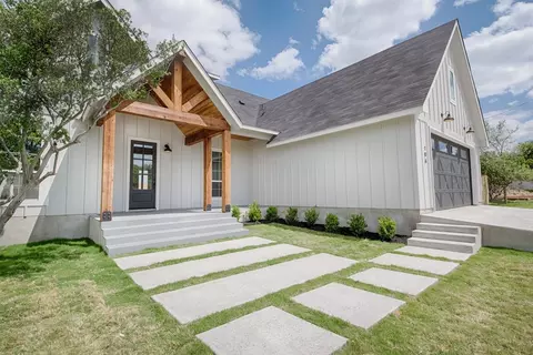 106 W Briar Dr, Granite Shoals, TX 78654