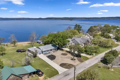 View/Area - 515 E Island Dr, Bluffton, TX 78607 photo 3 of 6