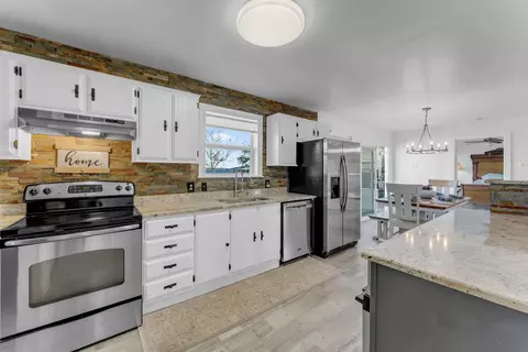 Kitchen - 515 E Island Dr, Bluffton, TX 78607 photo 2 of 4