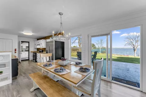Dining - 515 E Island Dr, Bluffton, TX 78607 photo 1 of 1
