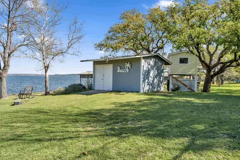 Exterior - 515 E Island Dr, Bluffton, TX 78607 photo 6 of 10