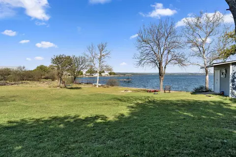 Exterior - 515 E Island Dr, Bluffton, TX 78607 photo 7 of 10