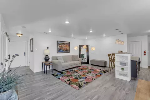 Living - 515 E Island Dr, Bluffton, TX 78607 photo 1 of 2